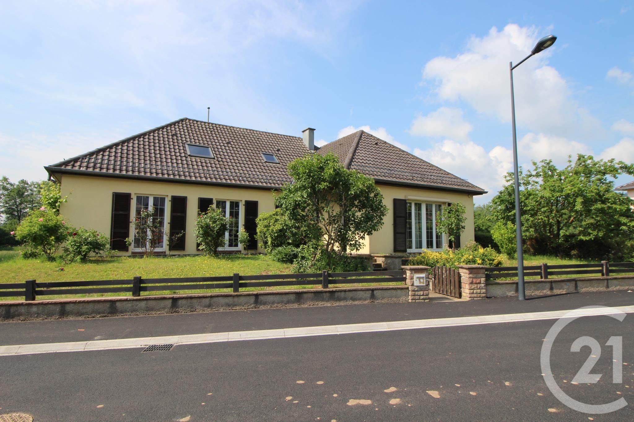 Maison De Plain Pied A Vendre A Monswiller
