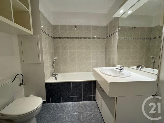 Appartement F2 à louer - 2 pièces - 40.67 m2 - SCHILTIGHEIM - 67 - ALSACE - Century 21 Pays Du Haut Barr