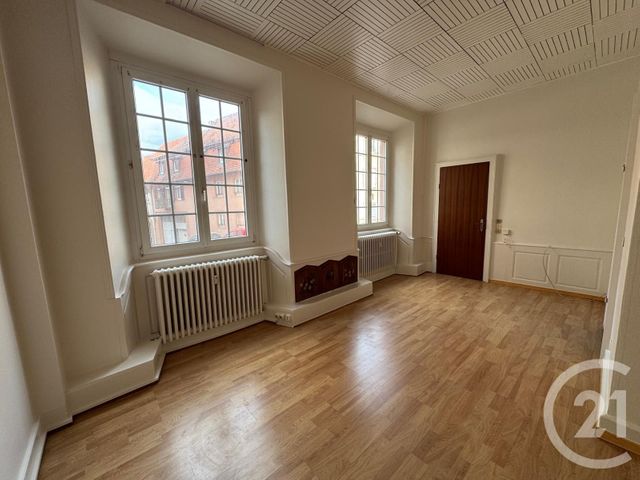 Appartement F1 à louer - 1 pièce - 35.0 m2 - SAVERNE - 67 - ALSACE - Century 21 Pays Du Haut Barr