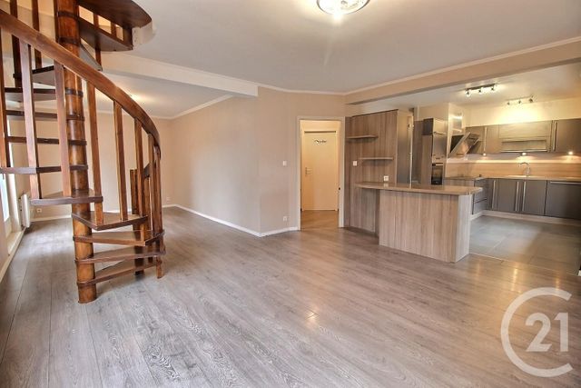 Appartement F5 à louer - 5 pièces - 91.7 m2 - SAVERNE - 67 - ALSACE - Century 21 Pays Du Haut Barr