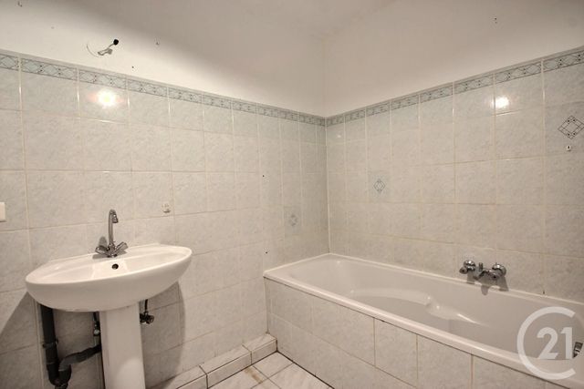Appartement F3 à vendre - 3 pièces - 90.0 m2 - HAGUENAU - 67 - ALSACE - Century 21 Pays Du Haut Barr
