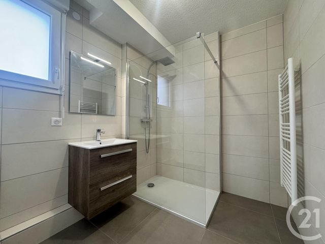 Appartement F3 à louer - 3 pièces - 63.5 m2 - HAGUENAU - 67 - ALSACE - Century 21 Pays Du Haut Barr
